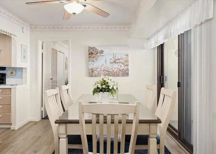 Lovely 2 Bedroom 9400 With Side Ocean View & Outdoor Pool! * Ocean Stadt