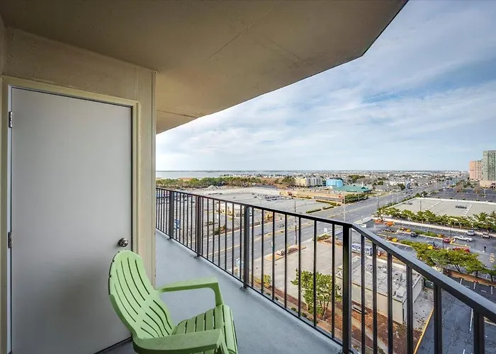 Lovely 2 Bedroom 9400 With Side Ocean View & Outdoor Pool! Ferienhaus